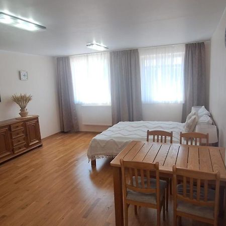 Freda Self Check-In Apartment Nida Bagian luar foto